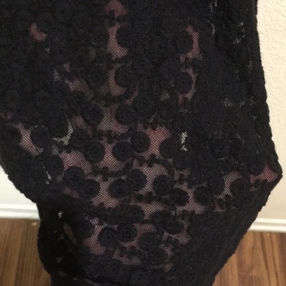 ❌SOLD❌Boho lacey black tank from UO - Picture 4 of 5